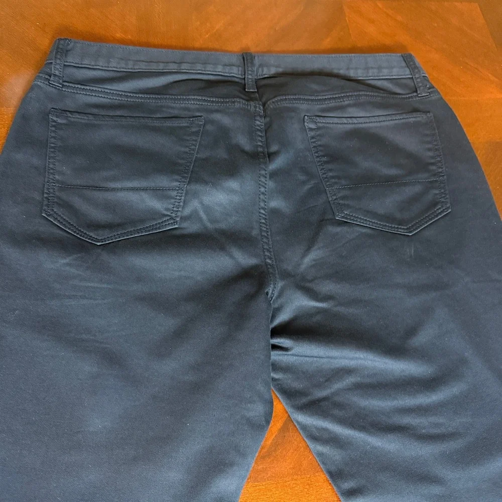 Banana Republic brand banana